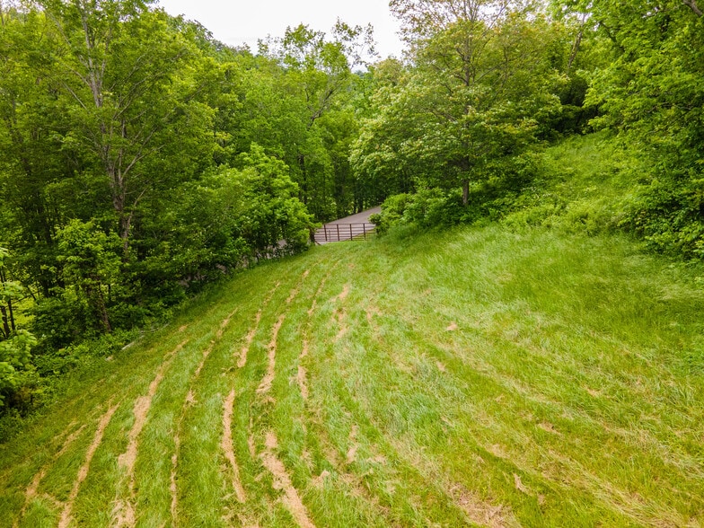 31647 Charleston Rd, Leon, WV for sale - Aerial - Image 3 of 34