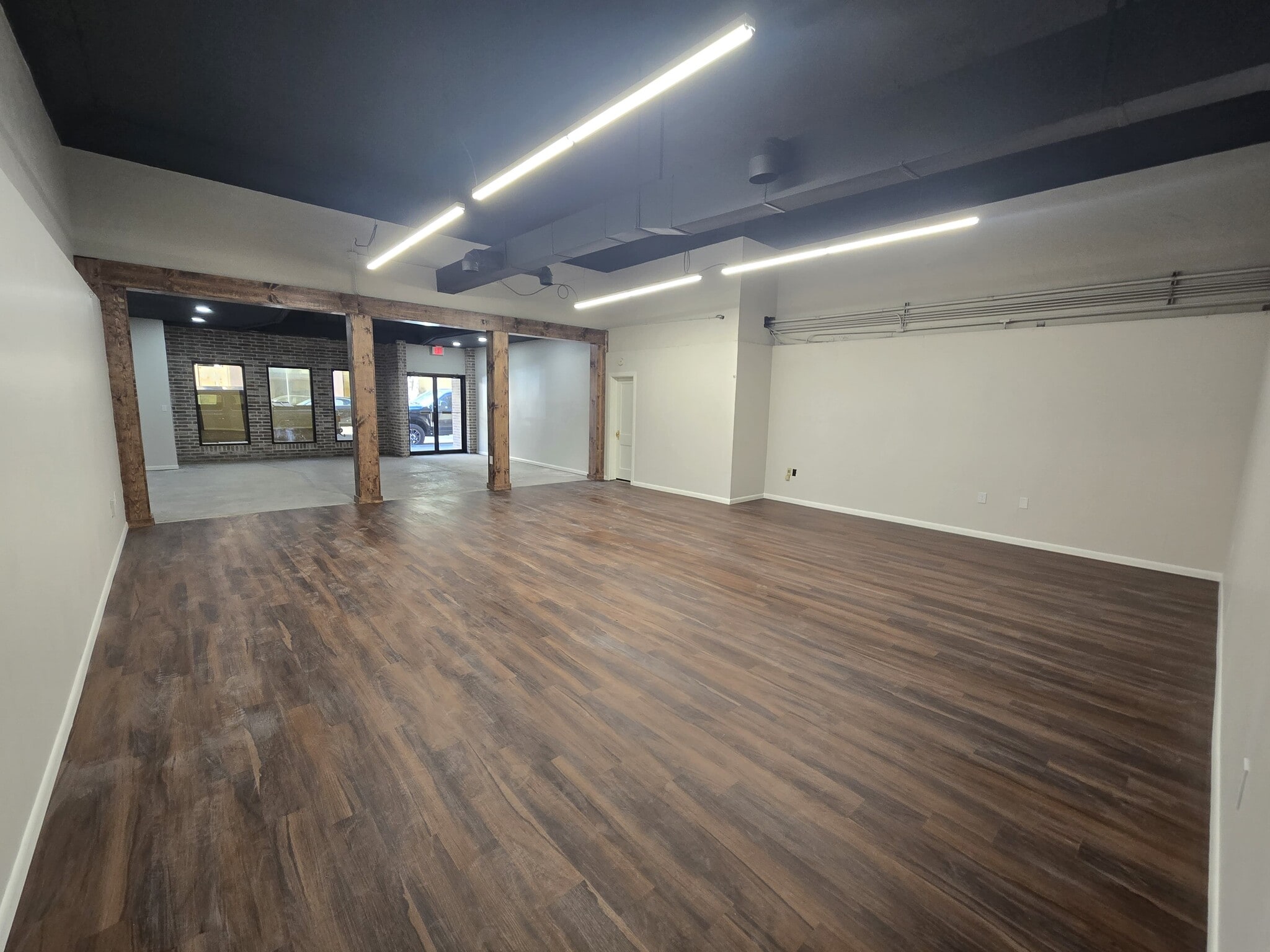 104-108 S Main St, Victoria, TX for lease Primary Photo- Image 1 of 10