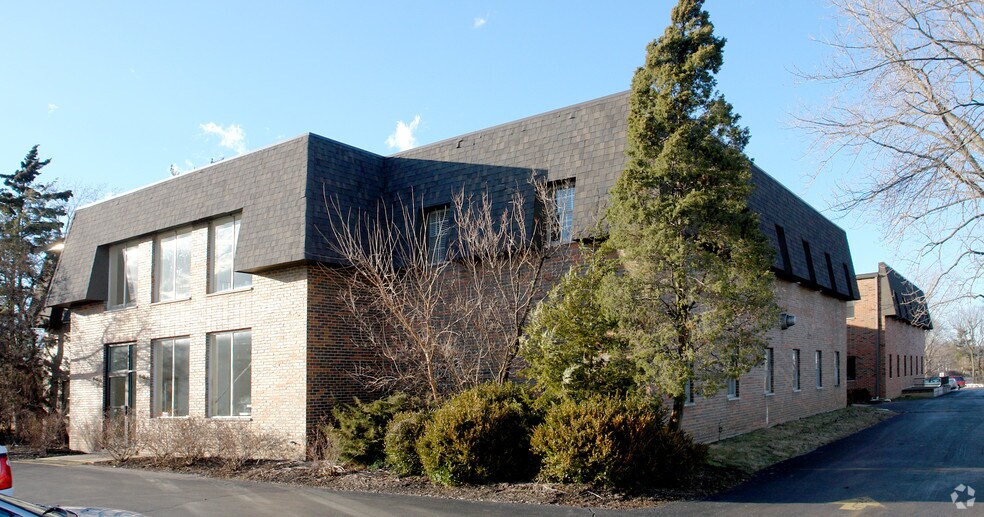 1170 Old Henderson Rd, Columbus, OH à louer - Photo du bâtiment - Image 2 de 9