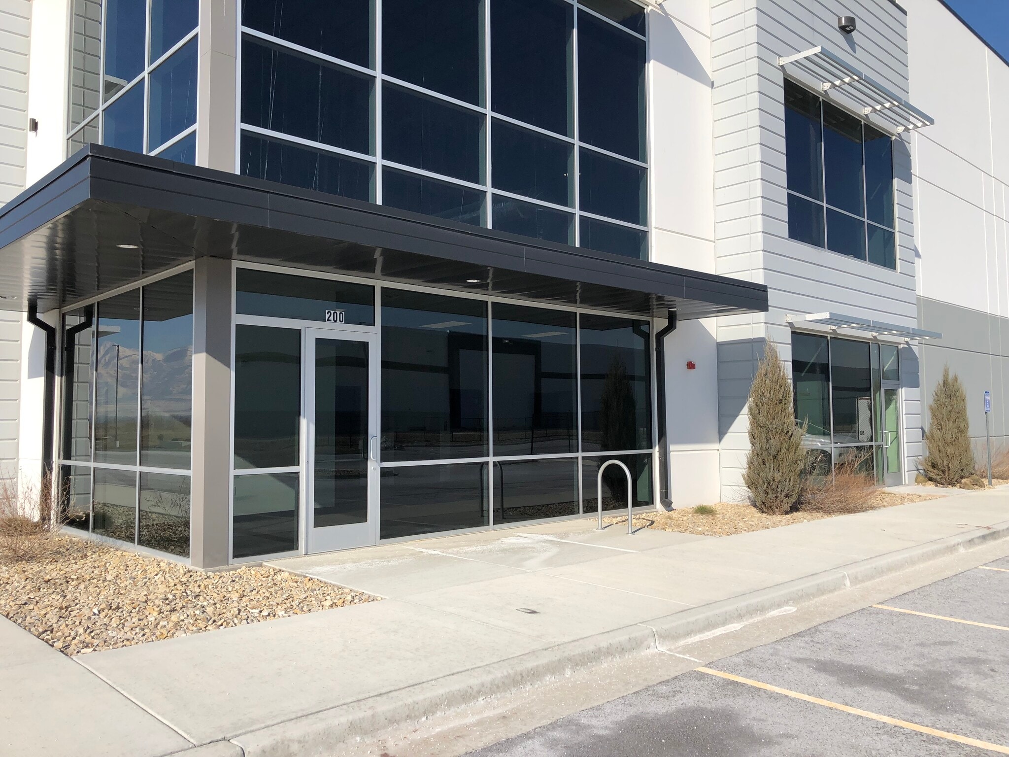 6162 W Beagley Rd, West Valley City, UT à louer Photo du bâtiment- Image 1 de 1