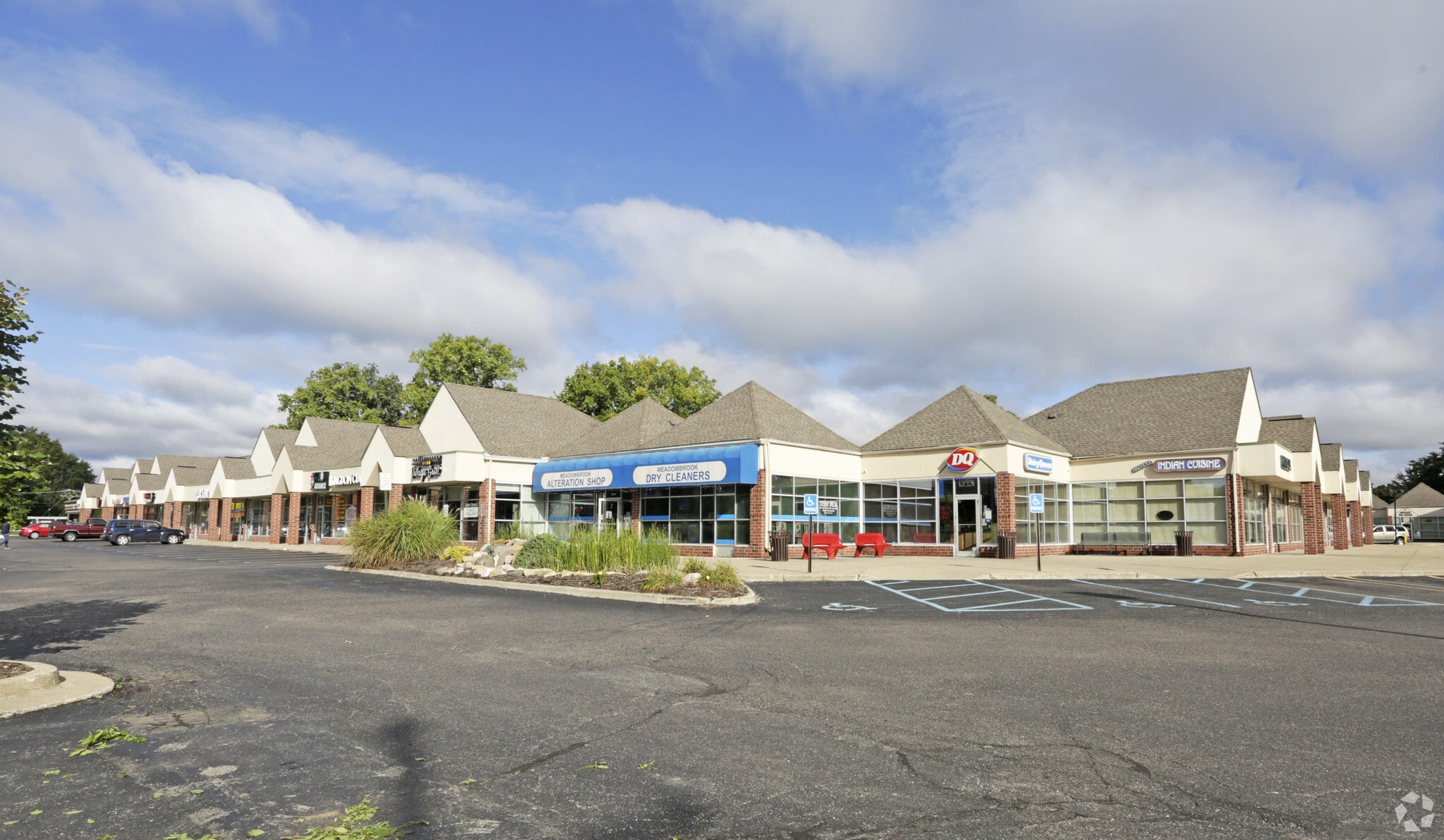 3021-3095 E Walton Blvd, Auburn Hills, MI for lease Primary Photo- Image 1 of 6