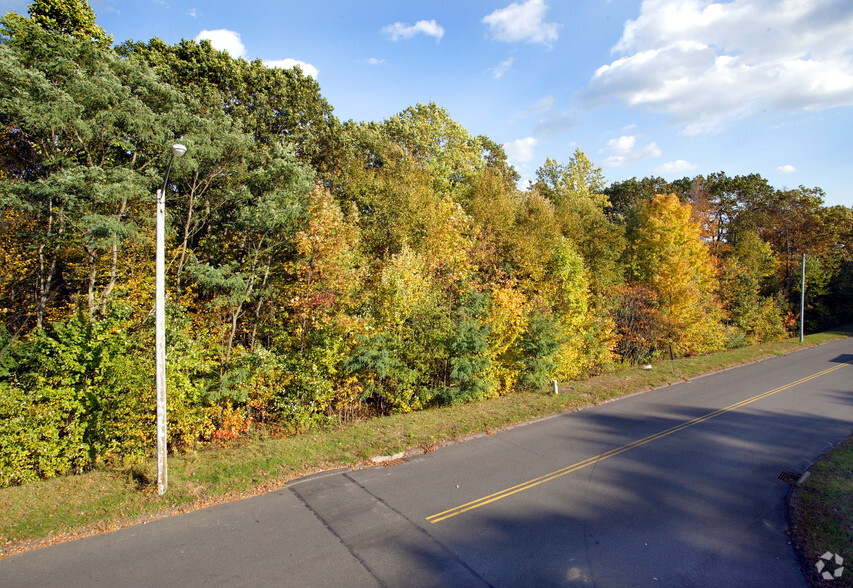 Lot 22 Container Dr, Terryville, CT à vendre - Photo principale - Image 1 de 2