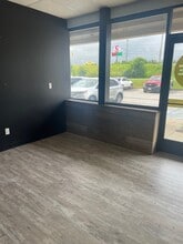 5959 Shallowford Rd, Chattanooga, TN for lease Interior Photo- Image 2 of 3