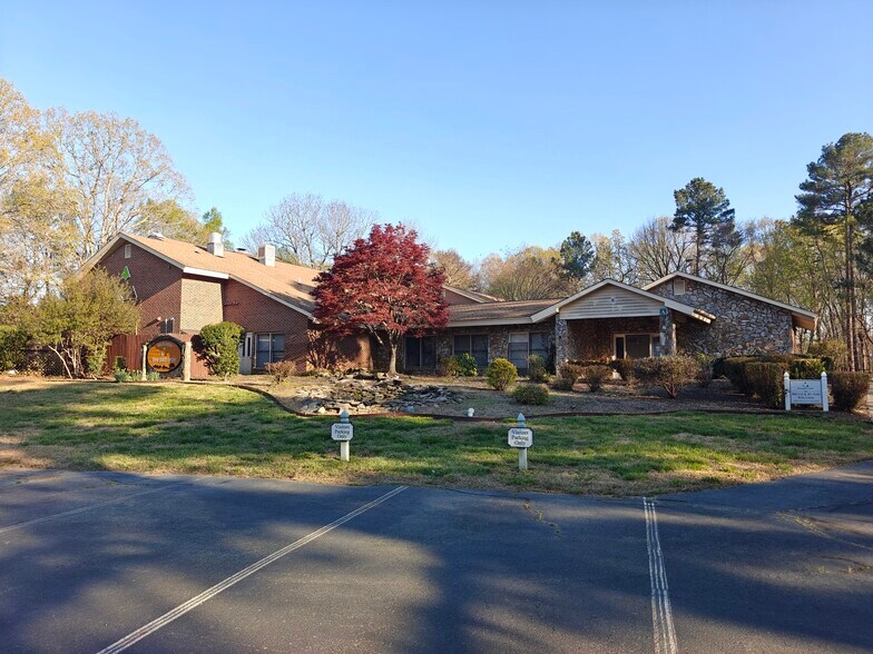990 Glovers Grove Church Rd, Siler City, NC à vendre - Photo du bâtiment - Image 3 de 18