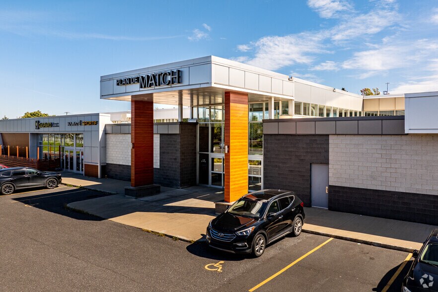 270-280 Boul Du Fort-Saint-Louis, Boucherville, QC for lease - Primary Photo - Image 1 of 4