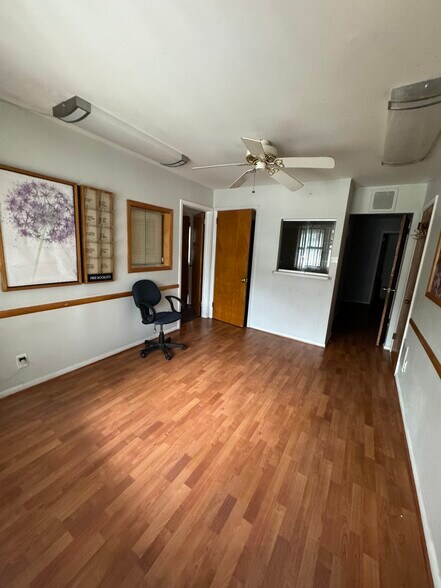 376 Manor Rd, Staten Island, NY à louer - Photo intérieure - Image 3 de 7