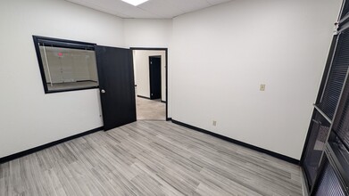 637 S 48th St, Tempe, AZ for lease Interior Photo- Image 2 of 6