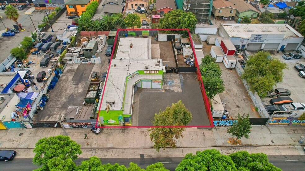 222 E Manchester Ave, Los Angeles, CA à vendre - Photo du bâtiment - Image 2 de 8