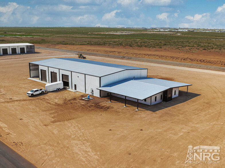 5616 County Rd 133 rd, Midland, TX for lease - Building Photo - Image 1 of 16