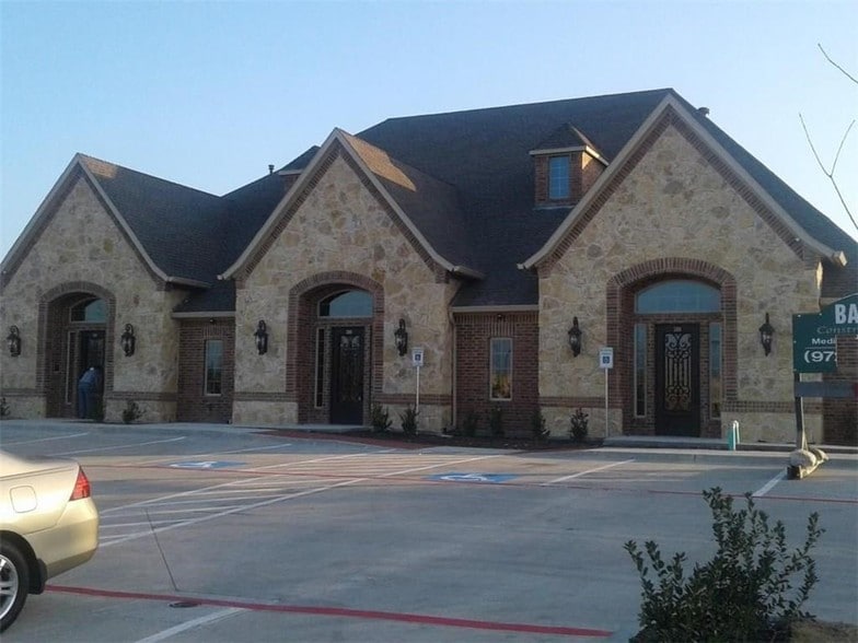 110 E Belt Line Rd, Cedar Hill, TX à louer - Photo du bâtiment - Image 3 de 8