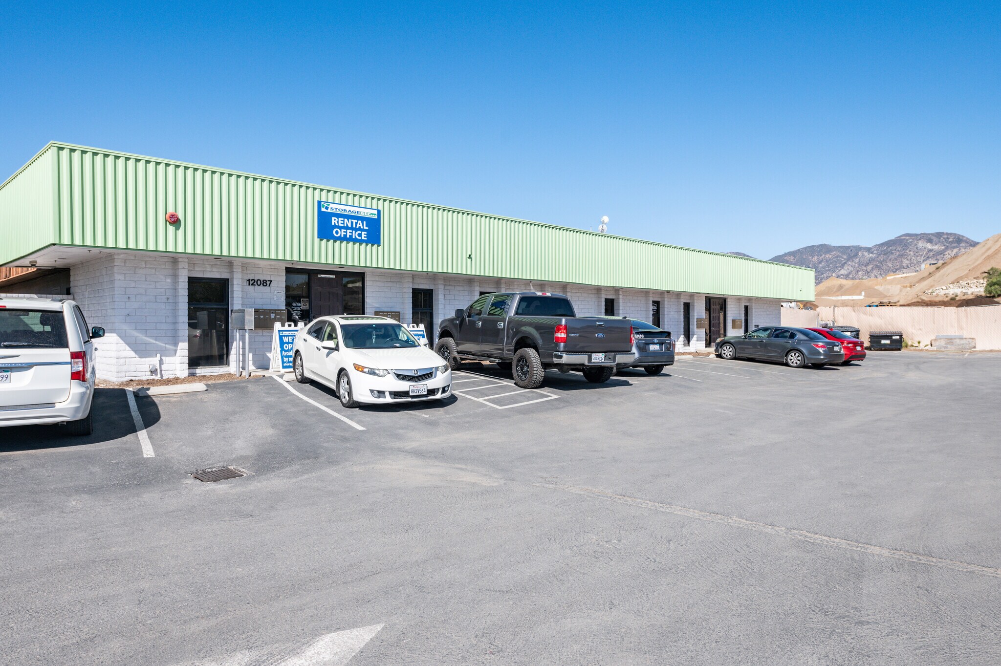 12087 Lopez Canyon Rd, Sylmar, CA for lease Building Photo- Image 1 of 5