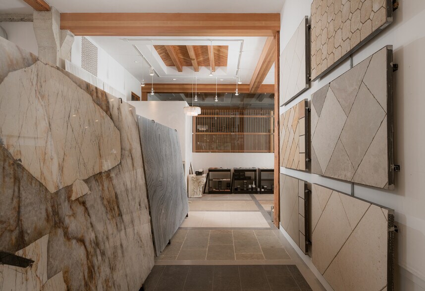 35-37 E Ortega St, Santa Barbara, CA à louer - Photo du bâtiment - Image 3 de 12