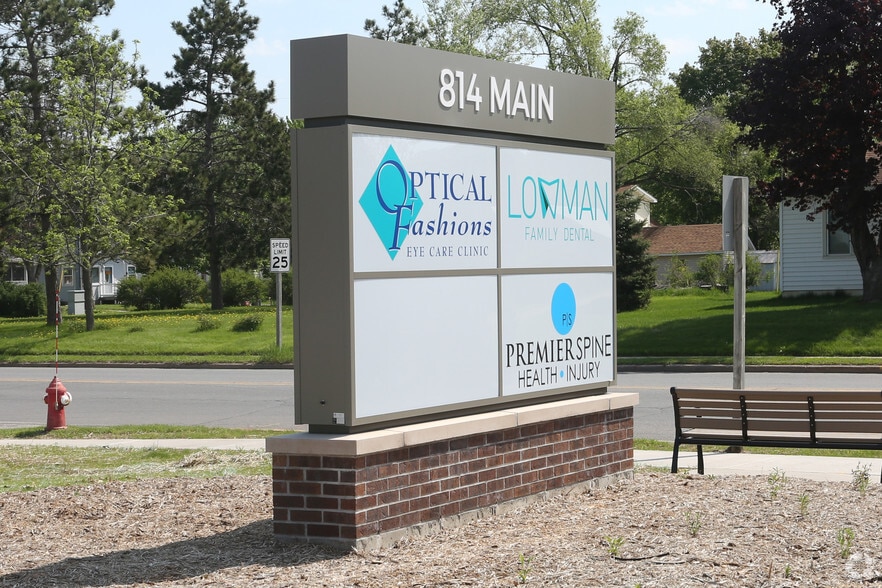 814 S Main St, Holmen, WI for lease - Building Photo - Image 2 of 8