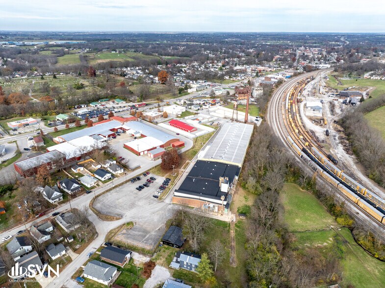 1750 17th St, Paris, KY à louer - Photo du bâtiment - Image 3 de 36