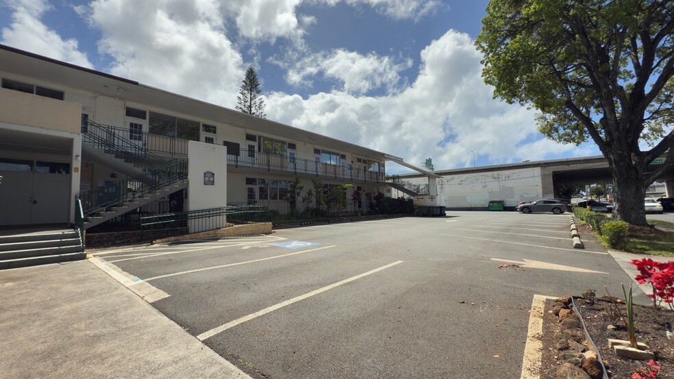 1041 10th Ave, Honolulu, HI for lease - Building Photo - Image 3 of 14