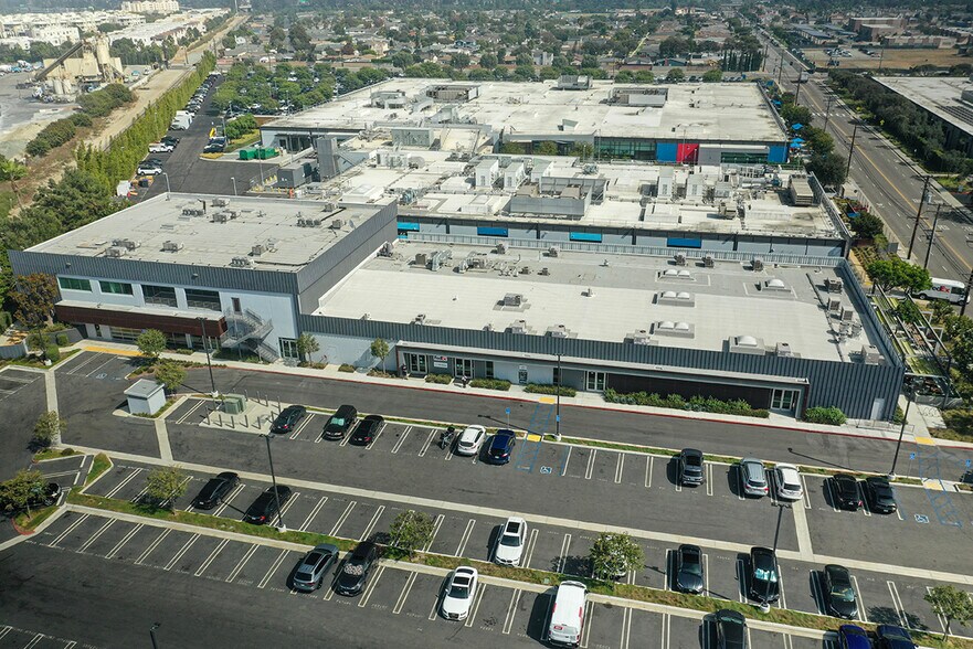 2333 Utah Ave, El Segundo, CA à louer - Aérien - Image 3 de 4