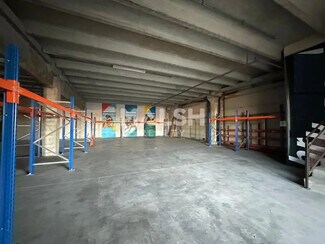 Plus de détails pour Local d'activités à louer