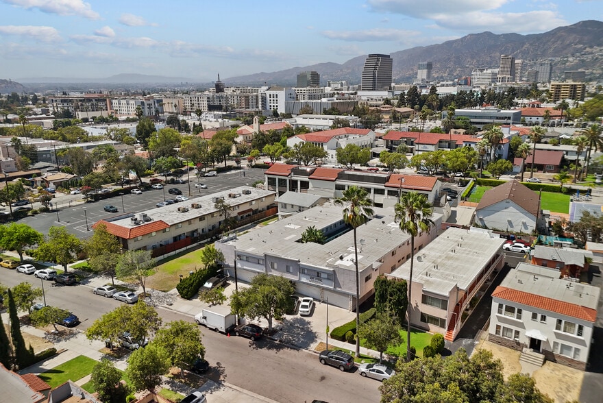 323 E Chestnut St, Glendale, CA for sale - Building Photo - Image 3 of 14