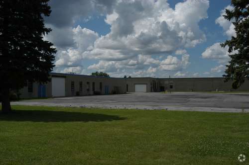 6085 Court Street Rd, Syracuse, NY à louer - Photo du bâtiment - Image 3 de 12
