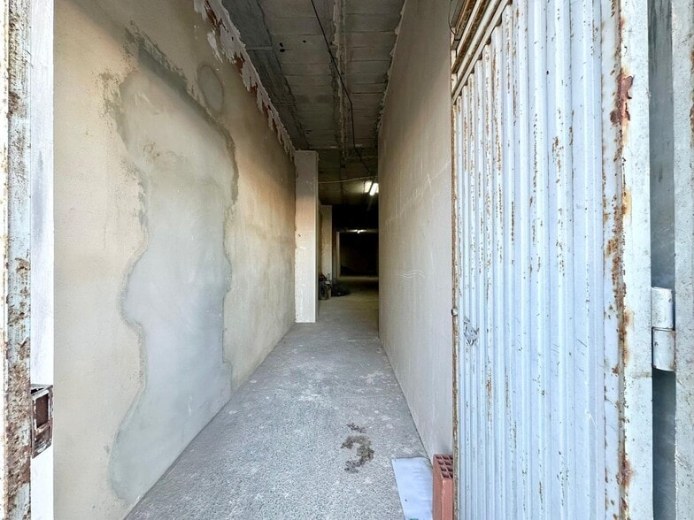 Retail in Carlet, Valencia for sale - Interior Photo - Image 2 of 14