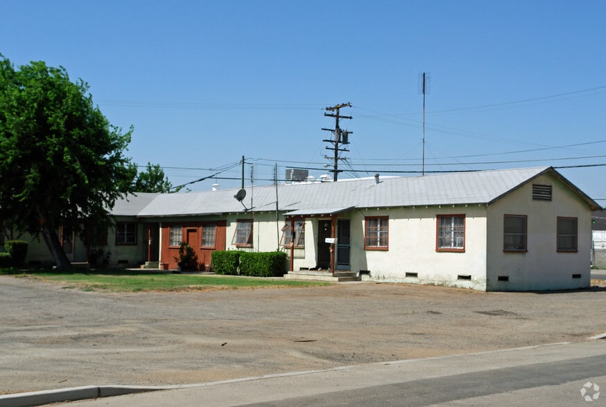 2702-2720 E Hedges Ave, Fresno, CA for sale - Building Photo - Image 3 of 4