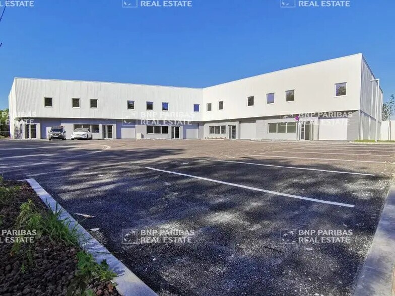 Flex in Toulouse for lease - Building Photo - Image 1 of 15