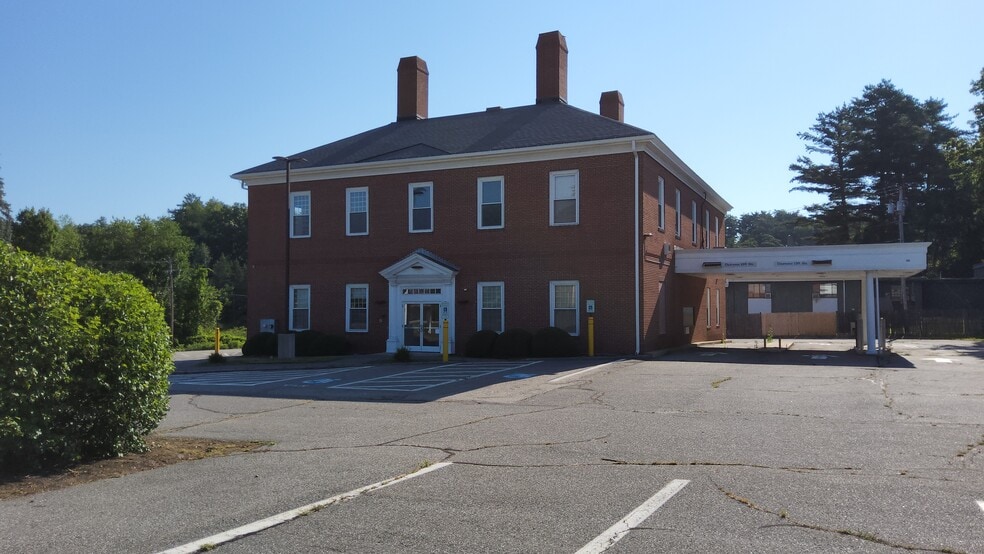 31 Plaistow Rd, Plaistow, NH for lease - Building Photo - Image 2 of 10