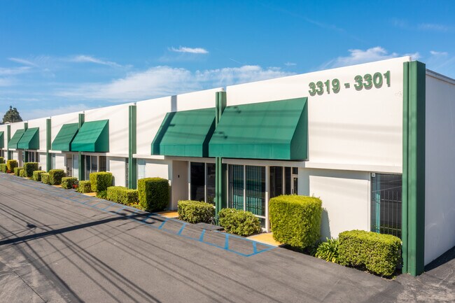 Plus de détails pour 3301-3321 W Warner Ave, Santa Ana, CA - Industriel à louer