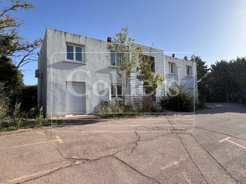 795 Rue André Ampère, Aix-en-Provence à louer - Photo du bâtiment - Image 2 de 14
