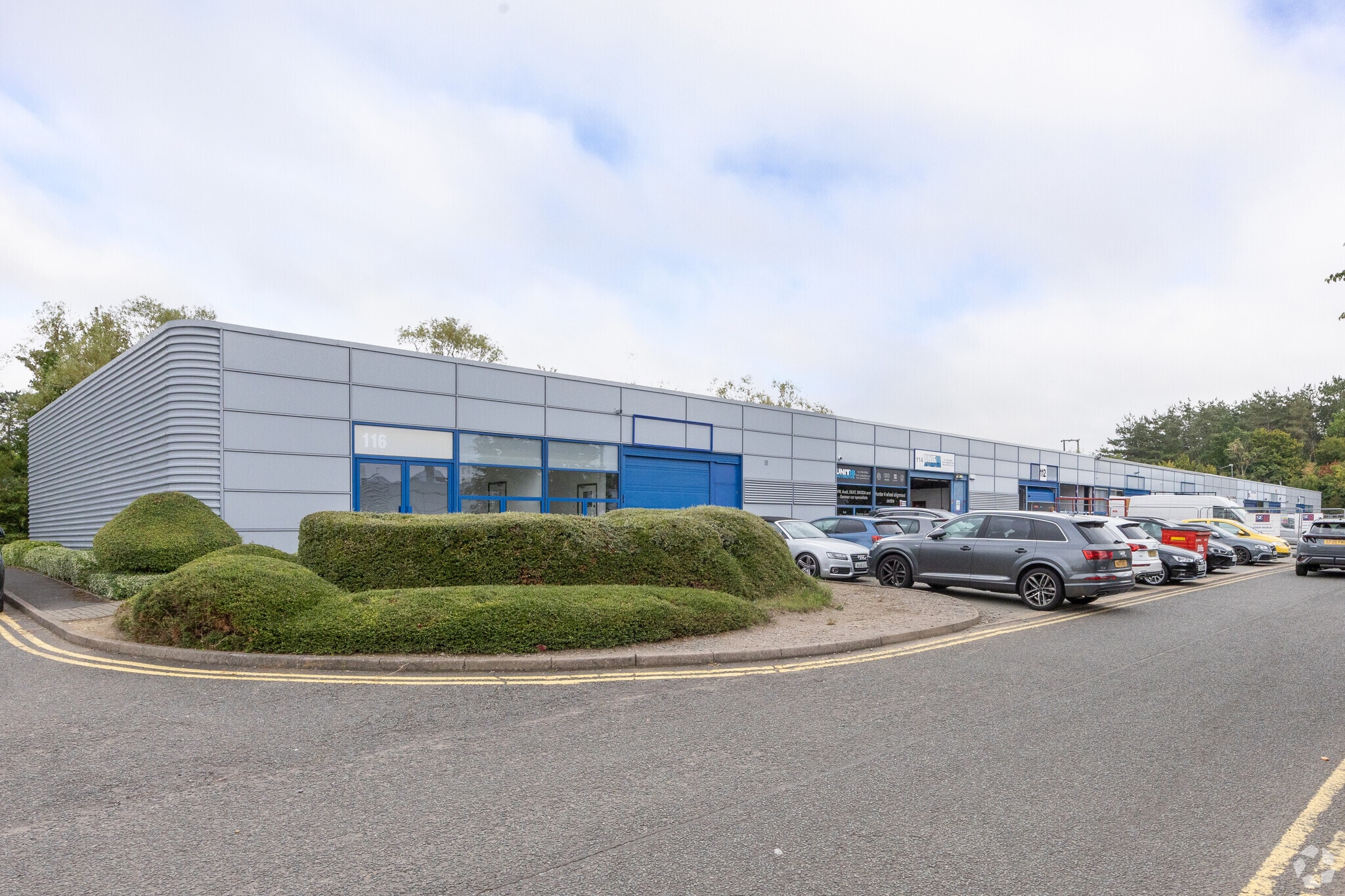 100-116 Tanners Dr, Milton Keynes for lease Primary Photo- Image 1 of 3