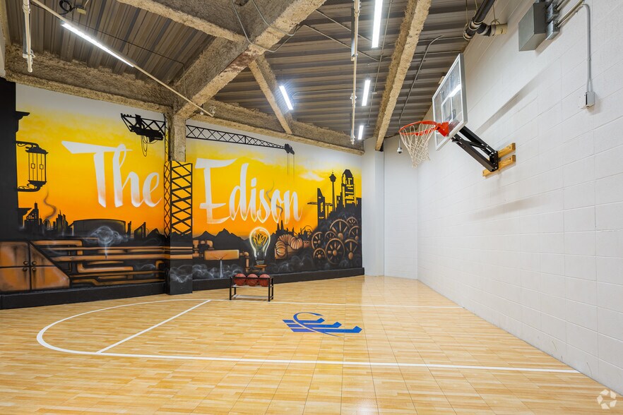 150 9th Ave SW, Calgary, AB for lease - Interior Photo - Image 3 of 32