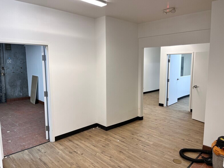 1710 E 12th St, Oakland, CA à vendre - Photo intérieure - Image 2 de 16