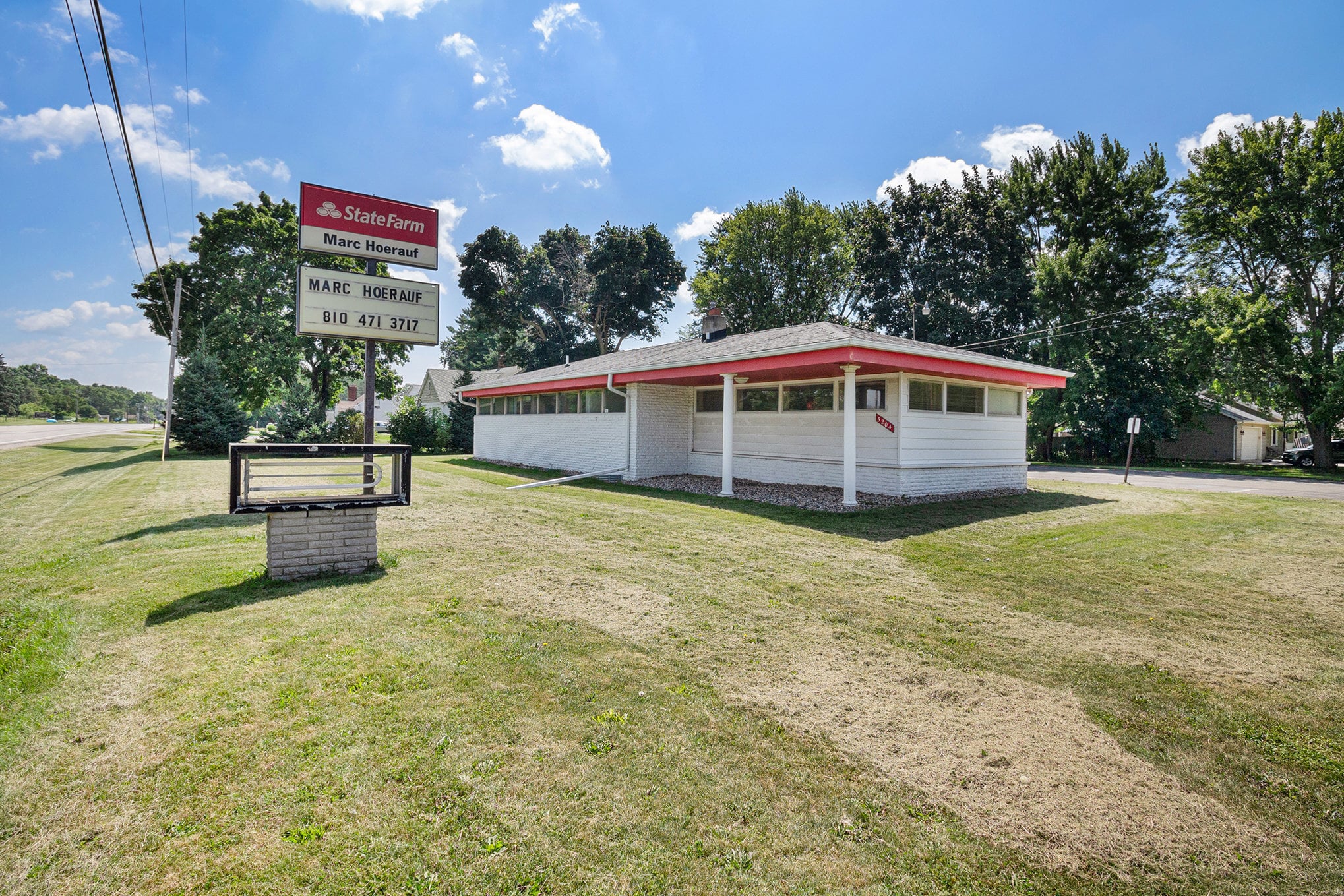 5204 Davison Rd, Burton, MI for sale Primary Photo- Image 1 of 18