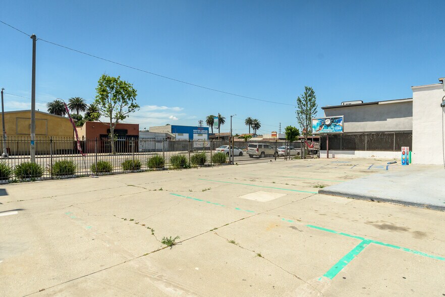 853 E Manchester Ave, Los Angeles, CA à vendre - Photo du bâtiment - Image 3 de 50