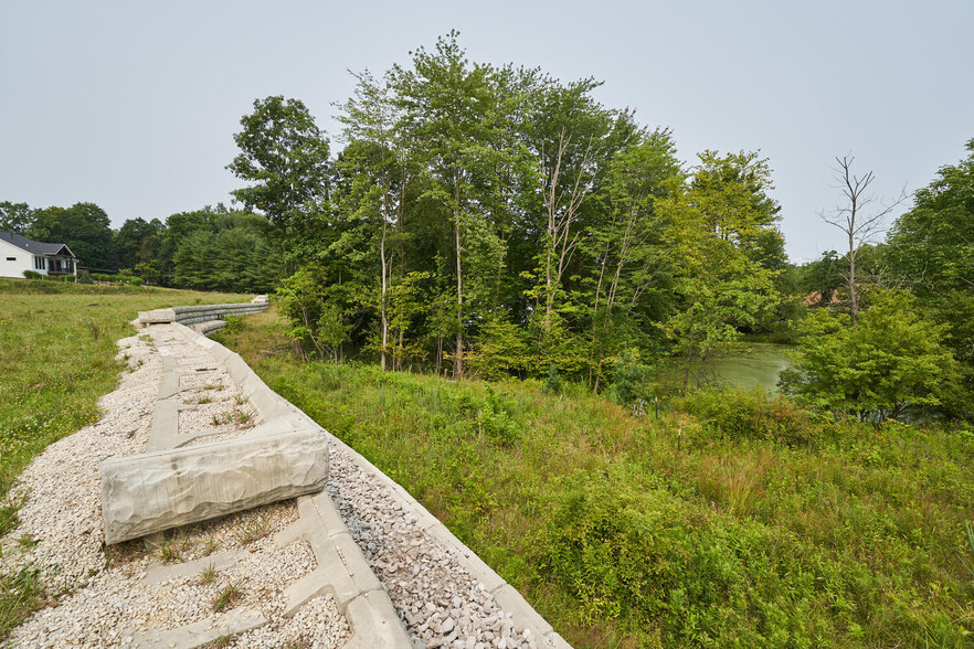 4655 Medina Rd, Akron, OH for sale - Aerial - Image 3 of 22