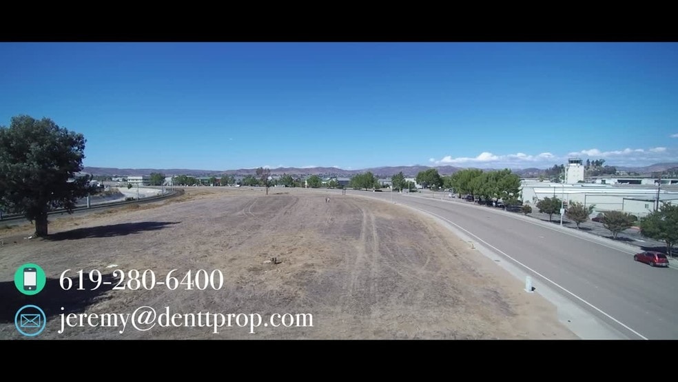 1920 N Marshall Ave, El Cajon, CA à louer - Vidéo sur l’inscription commerciale - Image 2 de 15