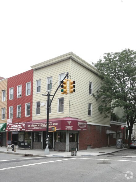 117 Nassau Ave, Brooklyn, NY à louer - Photo du bâtiment - Image 2 de 4