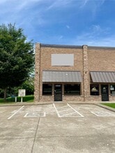 2680 Trenton Rd, Clarksville, TN for lease Interior Photo- Image 1 of 5