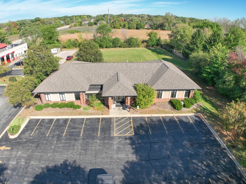 1048-1054 Norwood Ln, Bartlett, IL for sale - Building Photo - Image 2 of 19