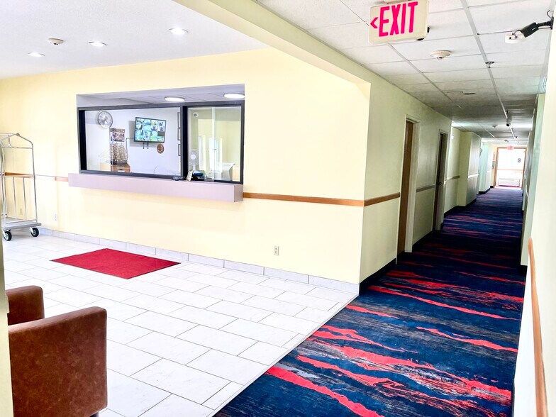 765 Highway 51 S, Ripley, TN à vendre - Hall d’entrée - Image 2 de 8