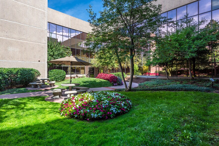 5600 S Quebec St, Greenwood Village, CO à louer - Photo du bâtiment - Image 3 de 23