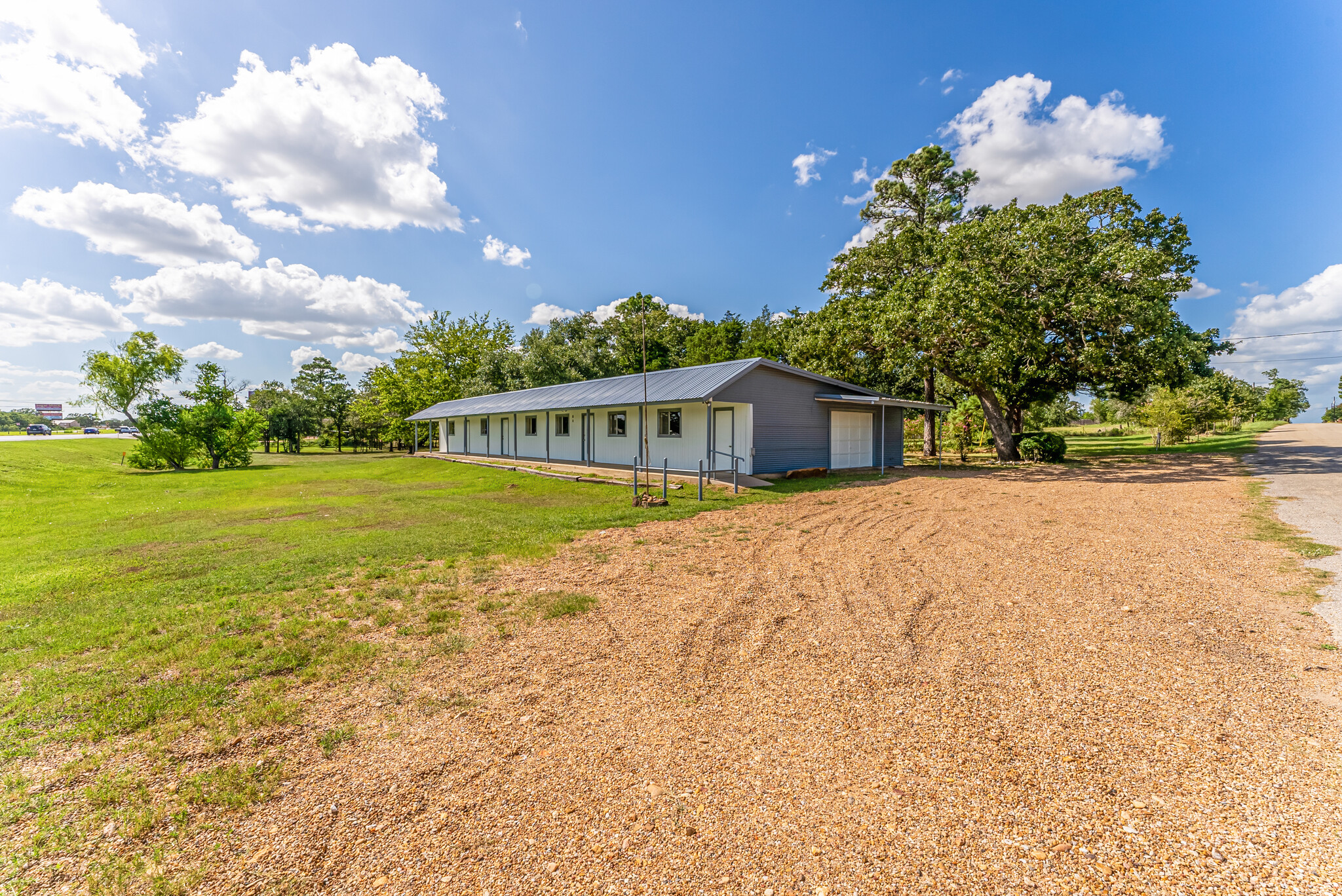 100 Alum Creek Rd, Smithville, TX à vendre Photo du b timent- Image 1 de 1