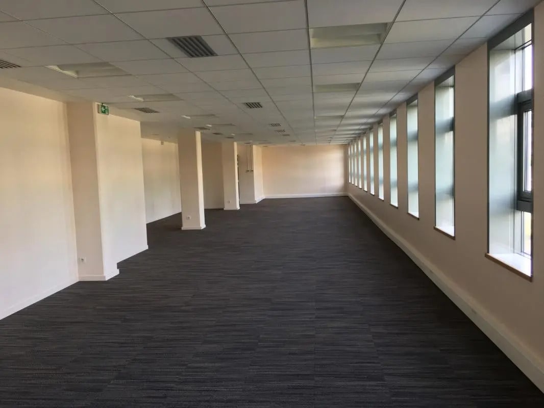 8 Rue Eugène Et Armand Peugeot, Rueil-Malmaison for lease Building Photo- Image 1 of 1