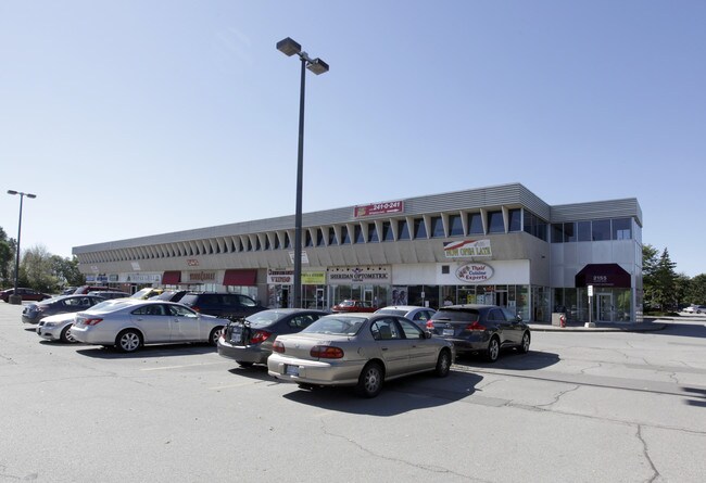 Plus de détails pour 2155 Leanne Blvd, Mississauga, ON - Commerce de détail à louer