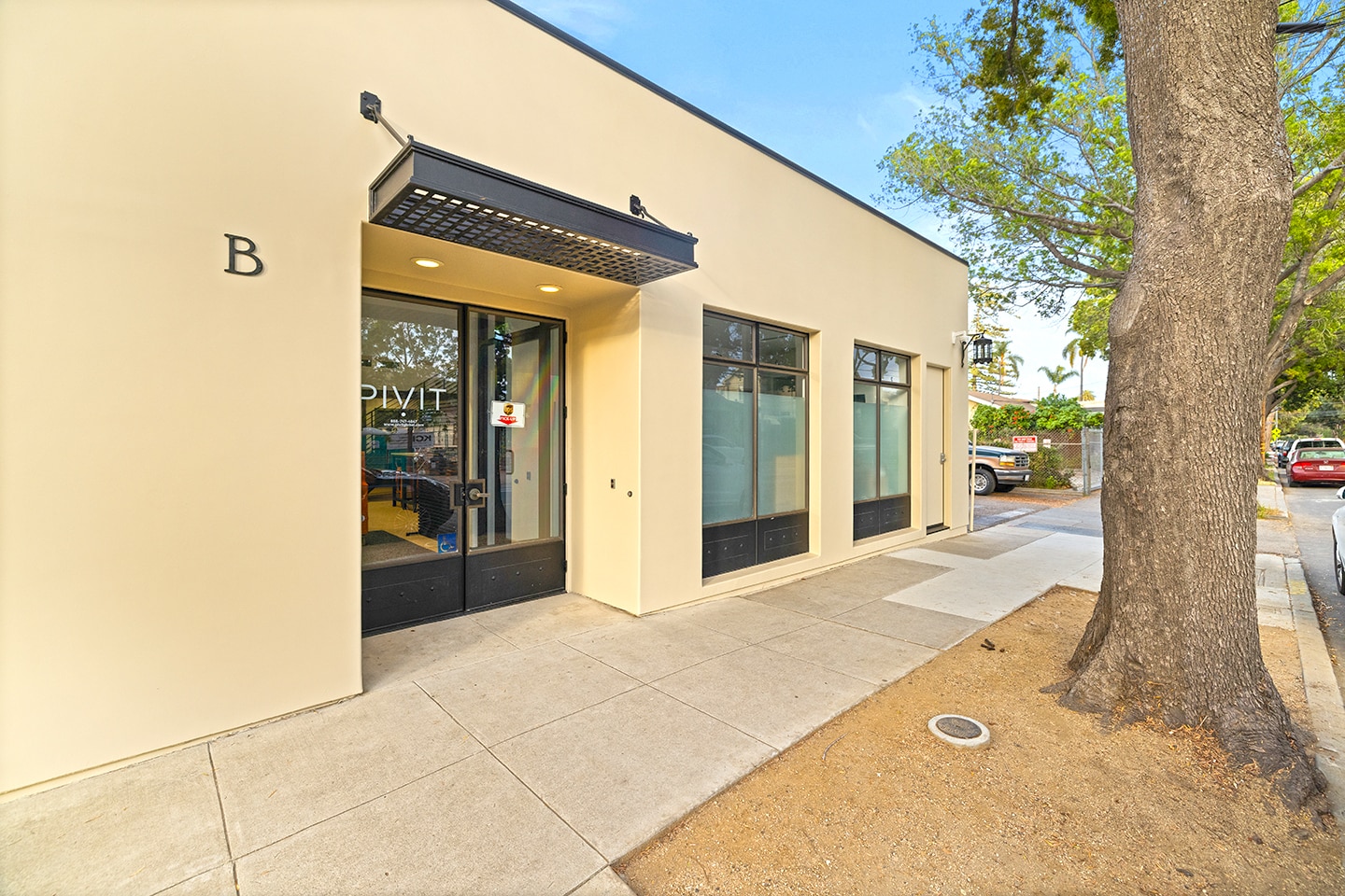 826 De La Vina St, Santa Barbara, CA for lease Primary Photo- Image 1 of 16