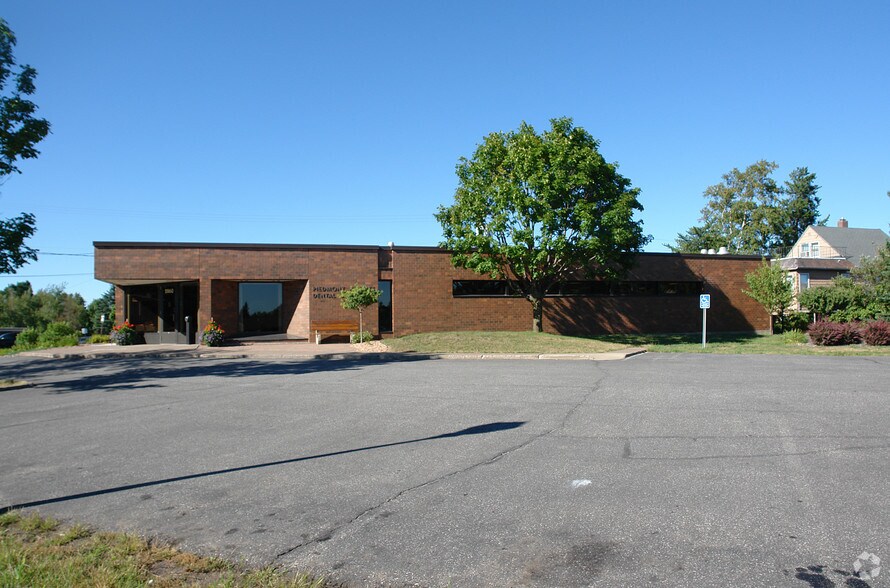 2860 Piedmont Ave, Duluth, MN à louer - Photo du bâtiment - Image 1 de 2