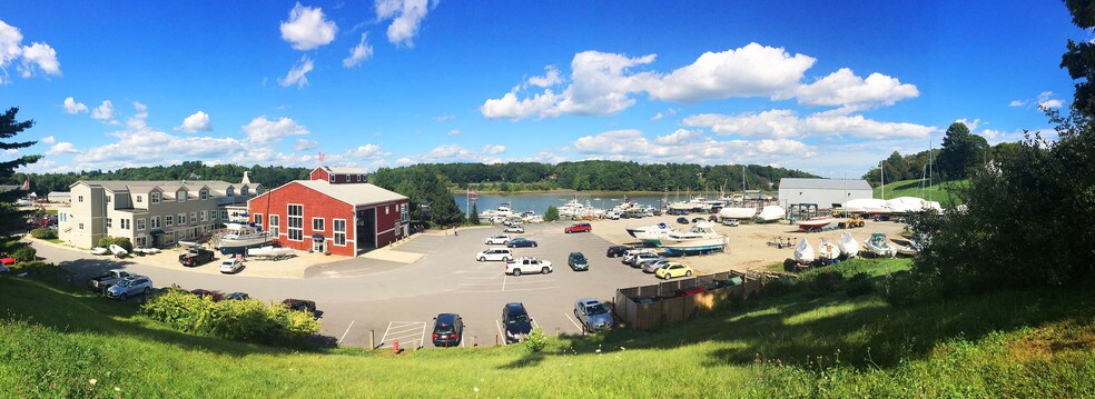 106 Lafayette St, Yarmouth, ME à louer - Photo du bâtiment - Image 2 de 7