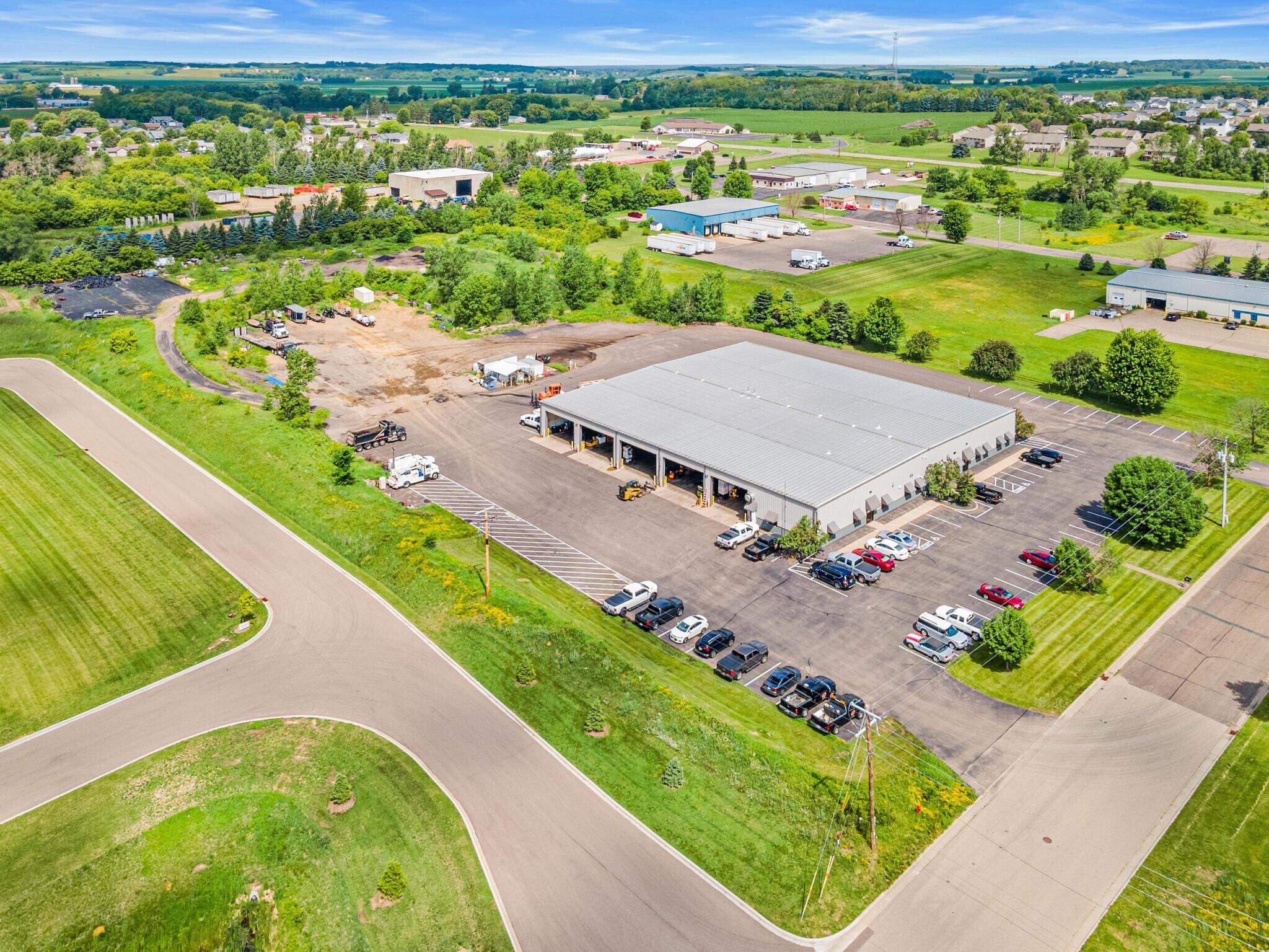 671-675 Grupe St, Roberts, WI à vendre Photo du bâtiment- Image 1 de 26