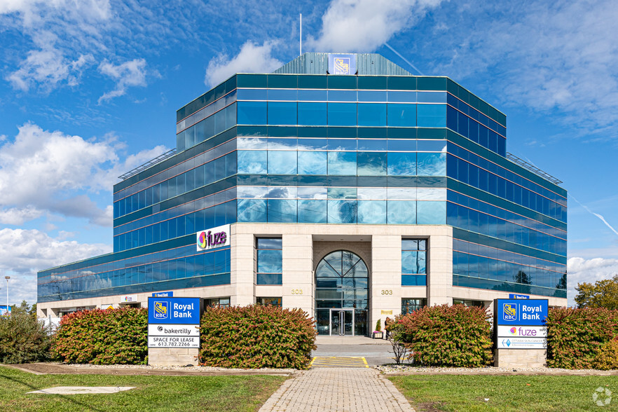 303 Moodie Dr, Ottawa, ON for lease - Building Photo - Image 1 of 3