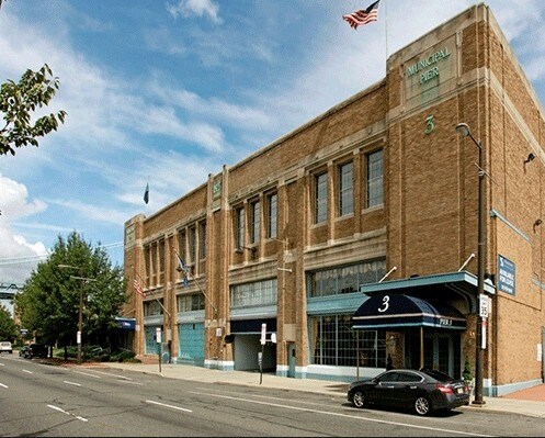 3-7 N Christopher Columbus Blvd, Philadelphia, PA for lease - Building Photo - Image 3 of 23